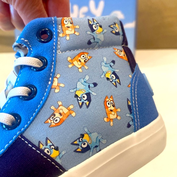 New in Box Bluey Hi Top Sneakers - Picture 8 of 11